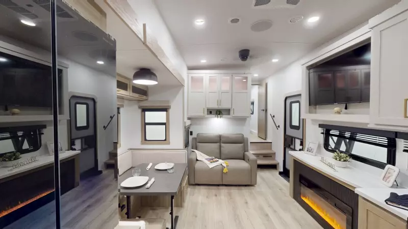 Rockwood Signature Fifth Wheels Main Room