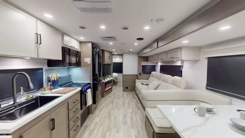 Georgetown 5 Series GT5 Main Room